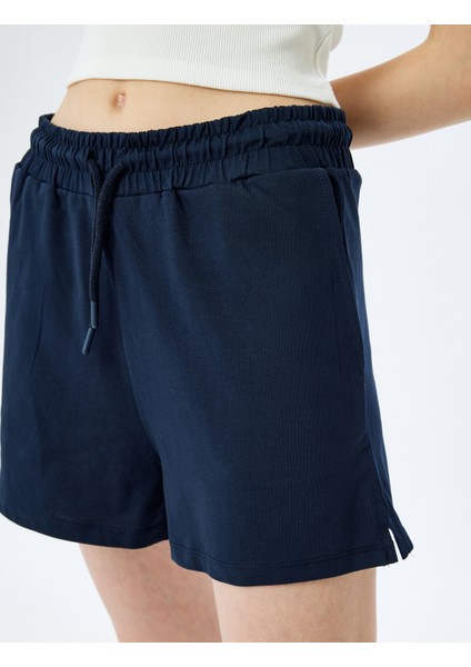 Beli Bağcıklı Cep Detaylı Mini Şort indirimleri