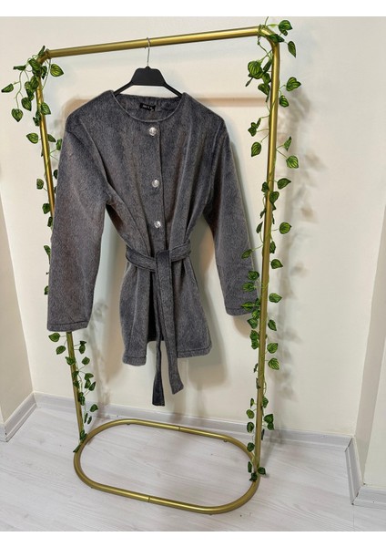 Düğmeli Beli Bağlamalı Kürklü Ceket Füme