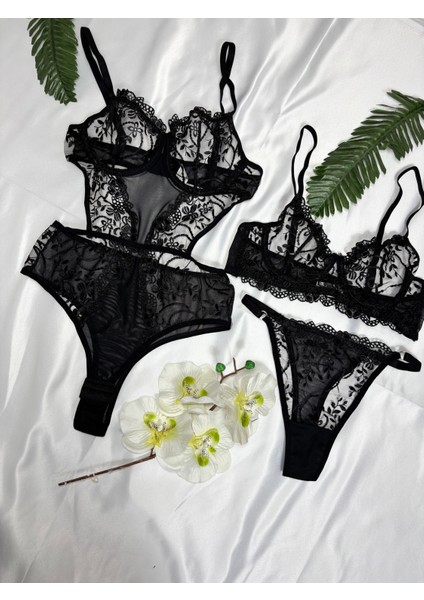 Siyah Dantelli Çıtçıtlı Dekolteli Tül Detaylı Kadın Bodysuit