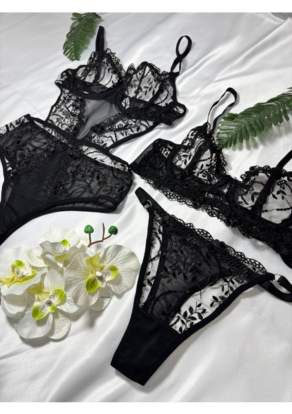 Siyah Dantelli Çıtçıtlı Dekolteli Tül Detaylı Kadın Bodysuit