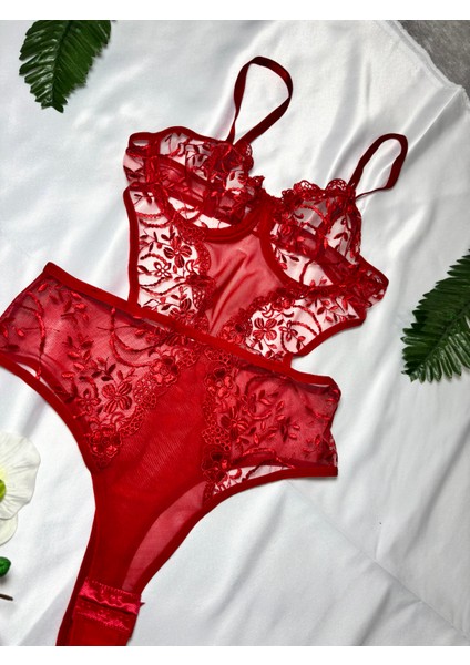 Siyah Dantelli Çıtçıtlı Dekolteli Tül Detaylı Kadın Bodysuit modelleri