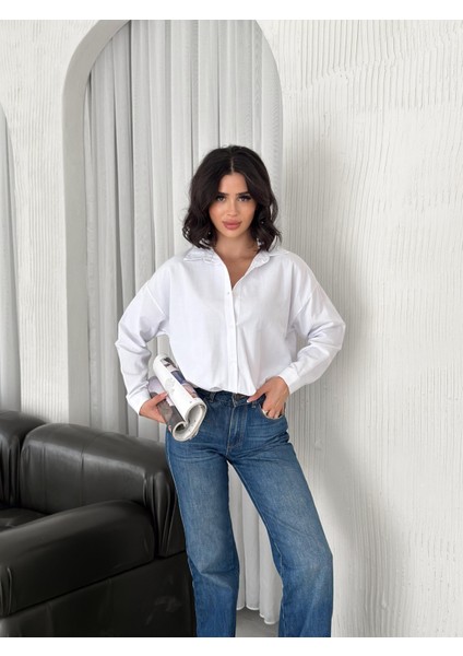 Kadın Beyaz Oversize Uzun Basic Gömlek