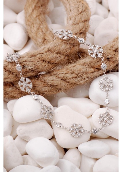 Kar Tanesi Rodyumlu Gümüş Bileklik 3911