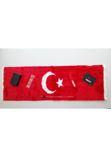 Kırmızı Peluş Torpido Örtüsü ve Düz Direksiyon Kılıfı ve Oto Aksesuar Seti