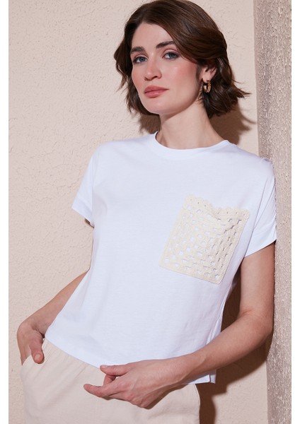 Pamuklu Tek Cepli Regular Fit Bisiklet Yaka T Shirt Bayan T Shirt 5865818 fiyatları