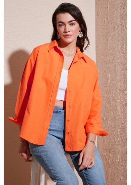 Pamuklu Regular Fit Önü Kısa Arkası Uzun Oval Kesim Gömlek Kadın Gömlek CF25S163867