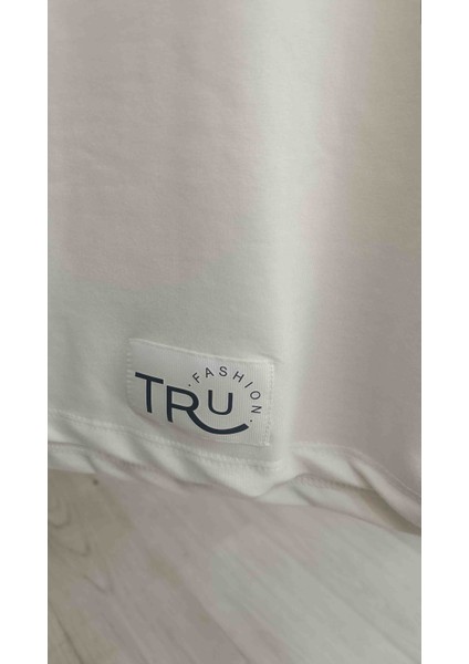 Kız Çocuk Beyaz Krop modelleri