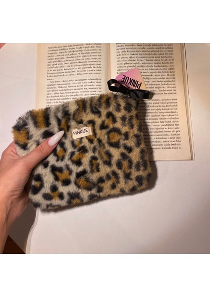 Leopar Desenli Fiyonk Detaylı Cüzdan/ Leopar Desenli Peluş Kumaşlı Mini Cüzdan indirimleri