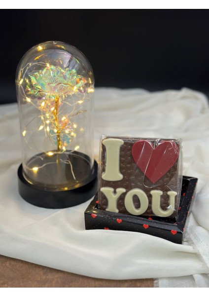 Sevgililer Gününe Özel Hediye Sonsuzluk Gülü Işıklı Fanus ve Özel Baskılı Lezziz I Love You Çikolata