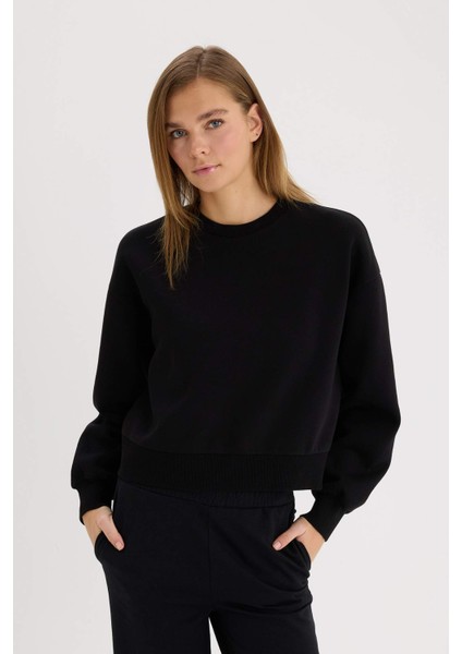 Boxy Fit Bisiklet Yaka Basic Düz Kalın Sweatshirt E4732AX25SP