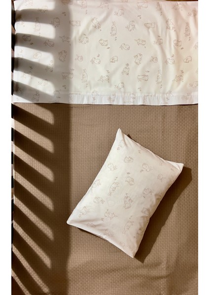Bebek %100 Pamuk Çift Taraflı Pike ve Poplin Şeritli Nevresim Takımı _Pike Hasır desen Cappuccino/Poplin Tavşan desen Bej_100*150