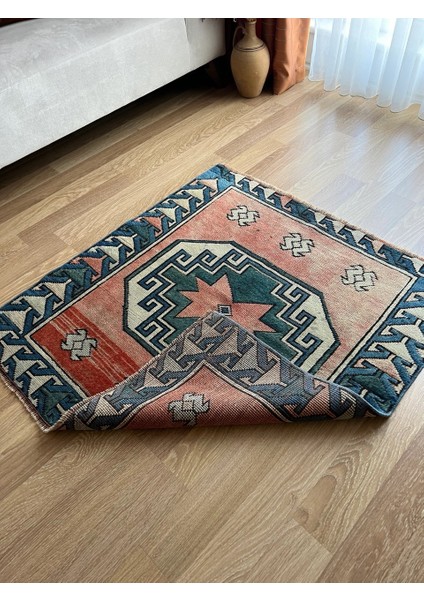 Türk Küçük Halı, 105 x 110 cm Geometrik Desenli Türk Kilimi, El Dokuma Antika Halı, Ender Desenli Kilim fiyatları