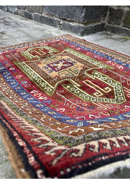 191 x 150 cm Kars Halısı, Harika Salon Halısı, Nostaljik Kars Halısı, El Dokuma Kırmızı Renk Halı modelleri