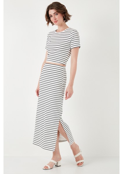 Çizgili Slim Fit Bisiklet Yaka Yırtmaçlı Midi Boy Etekli Crop Takım Bayan Takım 5866132 modelleri