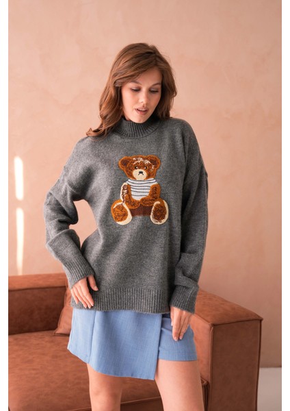 Kadın Bisiklet Yaka Nakış Detaylı Salaş Triko Kazak