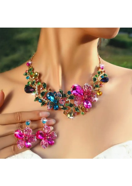 Gold Renkli Taşlı Çiçek Motifli Şık Gösterişli Kadın Kolye Küpe Set
