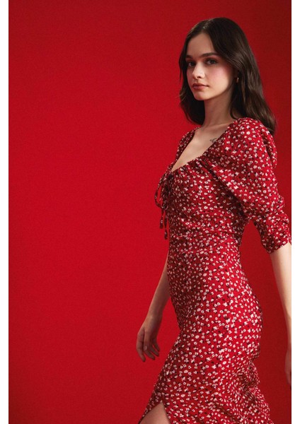 Bodycon Vücudu Saran Kare Yaka Çiçek Desenli Yırtmaçlı Bürümcük Yarım Kol Midi Elbise Z5262AZ25SP