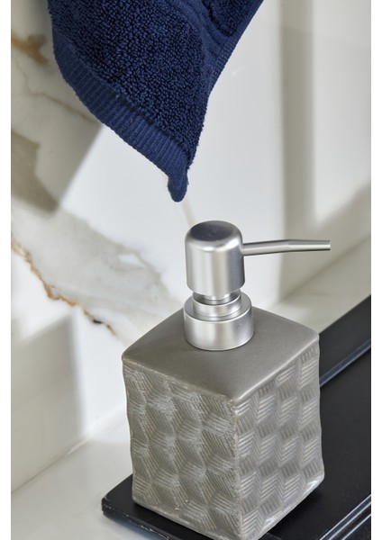 200 ml Porselen Sıvı Sabunluk – Lüks Desenli, Metal Pompalı fiyatları