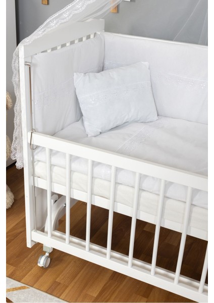 Ahşap Beşik Anne Yanı Beşik Sallanır Beşik Beyaz 60X120 Beyaz Güpür Uyku Seti Yatak Tekerlekli modelleri