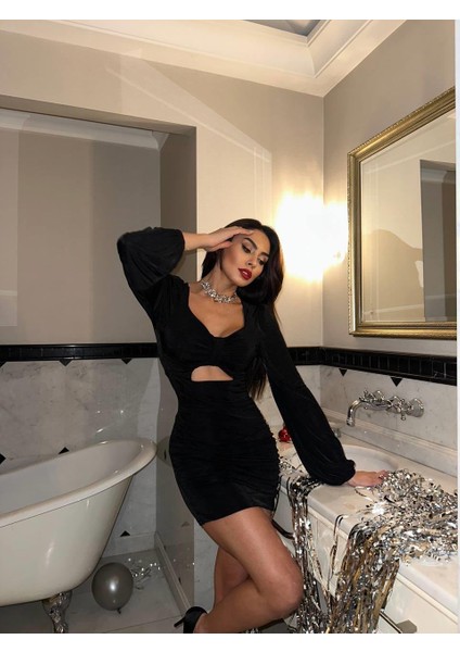 Buzzy Kısa Elbise Pencere Detaylı - Siyah fırsatları