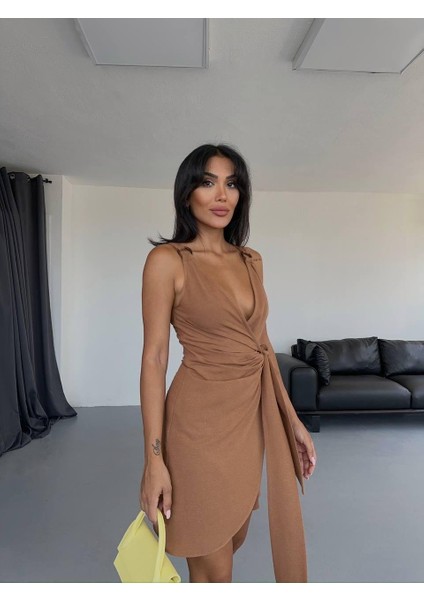 Tahta Toka Askılı Kruvaze Bağlamalı Keten Elbise - Kahverengi modelleri