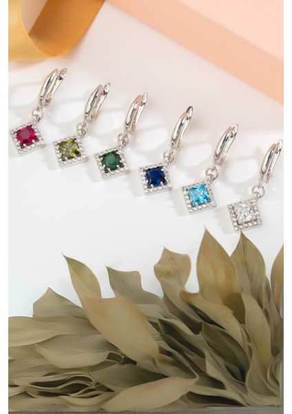 925 Ayar Gümüş Kare Pırlanta Modeli Küpe