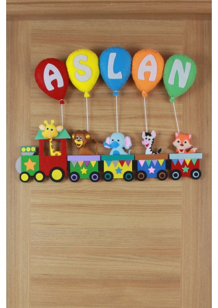 Aslan Isimli Trenli Bebek ve Hastane Odası Kapı Süsü