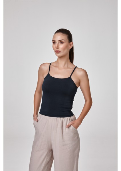 Kadın Ince Askılı T-Shirt Body Fıt Kalıp