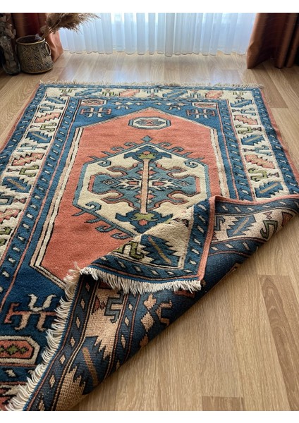 130 x 180 cm Büyük Boy Doğal Desenli Vintage, El Dokuma Anadolu Yün Halı, Harika Kondisyonlu Mavi Renkli Antik Halı fiyatları