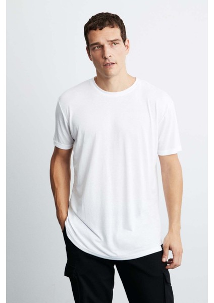 Oscar Erkek Comfort Fit Uzun Dökümlü Kumaş Beyaz T-shirt