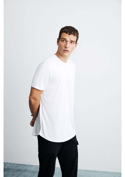 Oscar Erkek Comfort Fit Uzun Dökümlü Kumaş Beyaz T-shirt