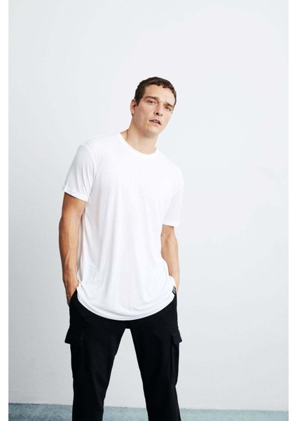 Oscar Erkek Comfort Fit Uzun Dökümlü Kumaş Beyaz T-shirt