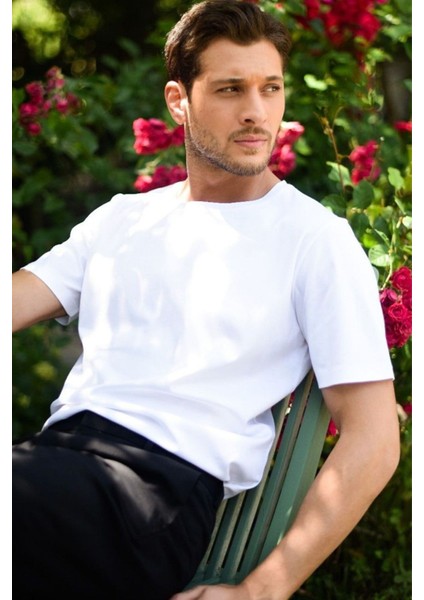 Yuvarlak Yaka Beyaz Relax Organik Pamuk T-Shirt