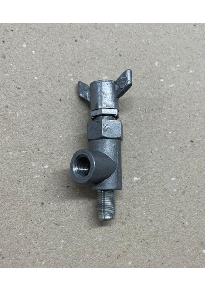 Massey 398T Traktör Mazot Depo Musluğu