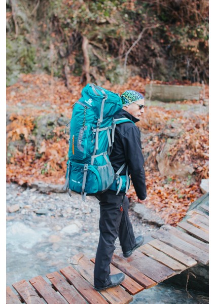 Kuara Ultra Dayanıklı Su Geçirmez Trekking Çantası – Ergonomik Tasarım, Molle Sistemi, 80L Kapasite