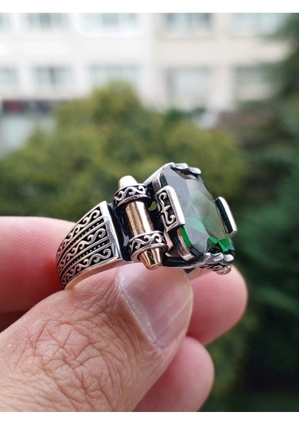 Erkek Yüzük Gümüş 925 Yeşil Zirkon Taşlı Kalkan Modeli