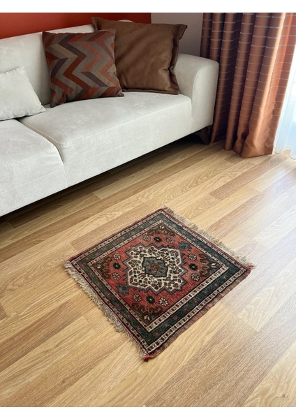 57 x 60 cm Küçük Vintage El Dokuma Kilim, Çiçek Desenli Geleneksel Türk Halısı, Küçük Dekoratif Halı, Harika fiyatları