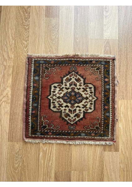 52X59 cm Türk Vintage Küçük Halı, El Dokuma Yün Halı, Ev ve Ofis Için Küçük Alan Halısı, Geleneksel Kayseri Halısı
