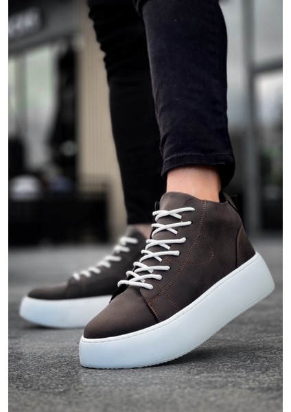 LE10 Bağcıklı Erkek Yüksek Beyaz Taban Kahverengi Spor Bot modelleri