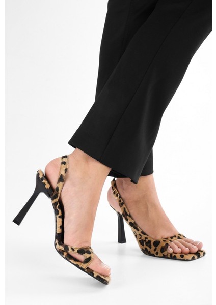 Kadın Tobian Leopar Desenli Tüylü Topuklu Ayakkabı