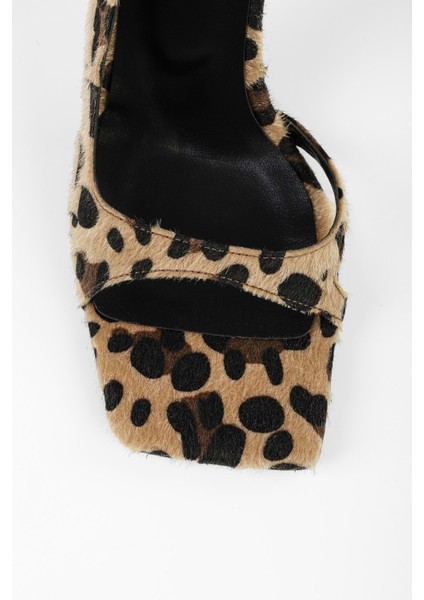 Kadın Tobian Leopar Desenli Tüylü Topuklu Ayakkabı indirimleri