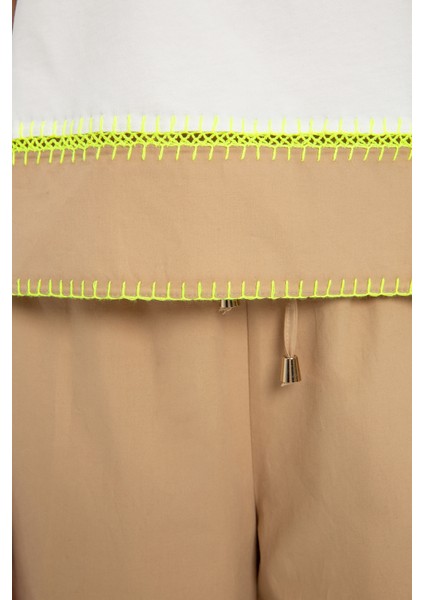 Neon Dikiş Detaylı Ekru Bluz fırsatları