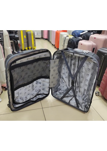 Accord Pp Kırılmaz Slikon Küçük ( Kabin) Boy Valiz fırsatları