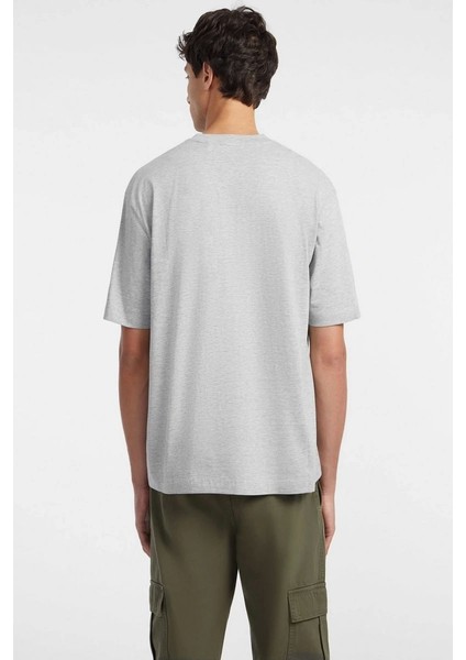 Guess Erkek Gri Üçgen Logolu T-Shirt modelleri