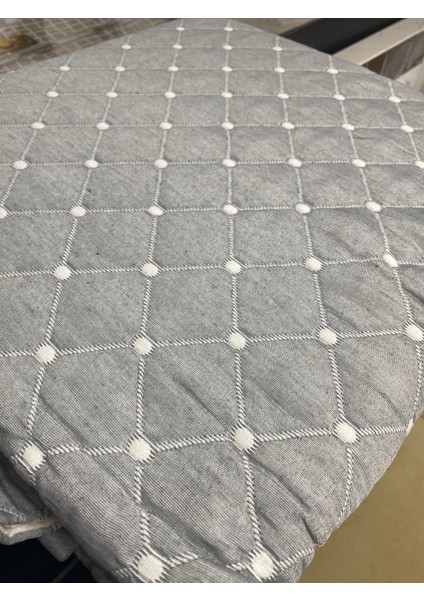 My Bed Home Jakar Kapitoneli 3 Parça Çift Kişilik Çift Taraflı Yatak Örtüsü