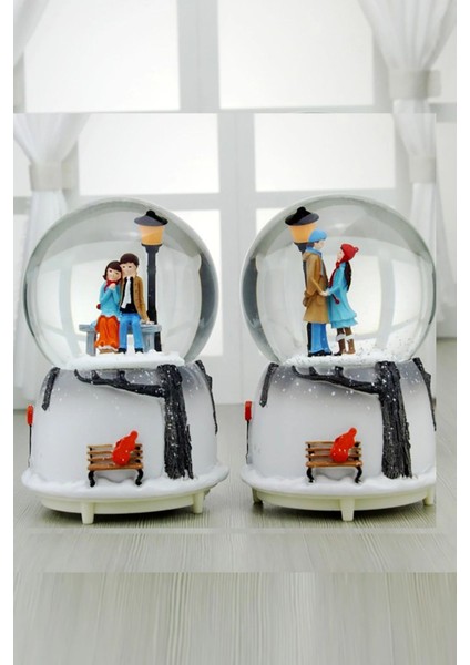 Sevgiliye Aşıklar Temalı Mega Boy Püskürtmeli Kar Küresi Müzikli Işıklı 15 cm fırsatları