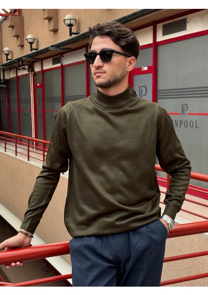 Erkek, Slim-Fit, Old Money, Yarım Boğazlı Triko Kazak PLTK01