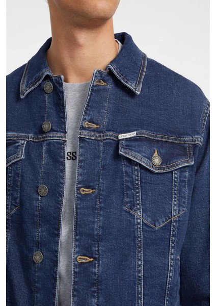 Guess Slim Fit Denim Klasik Erkek Ceket Trucker Jacket Stili fırsatları