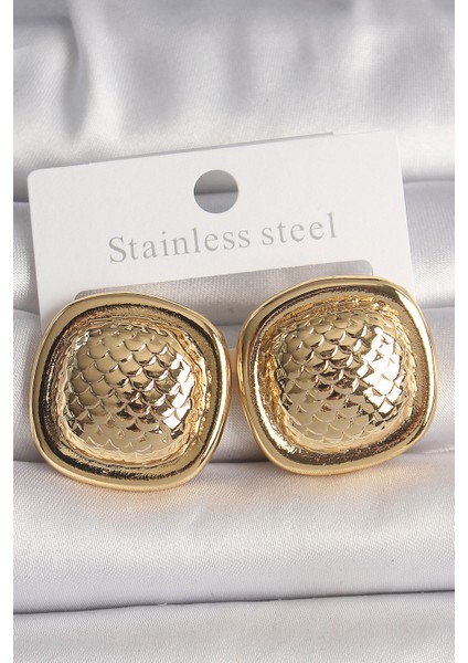 Pirinç Gold Renk Işlemeli Kare Model Kadın Küpe - TJ-BKP10149