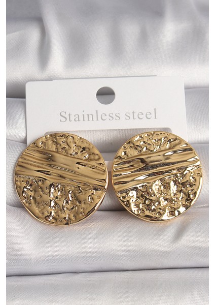 Pirinç Gold Renk Işlemeli Daire Plaka Model Kadın Küpe - TJ-BKP10153